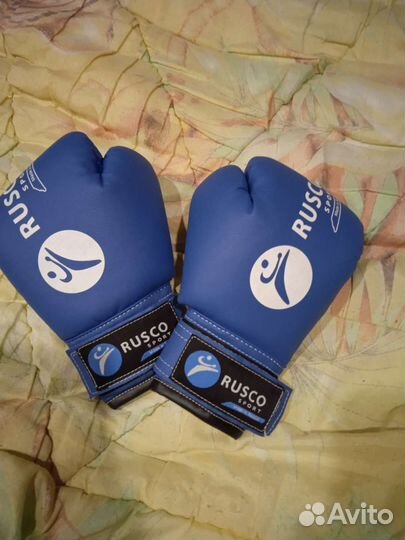 Боксерские перчатки