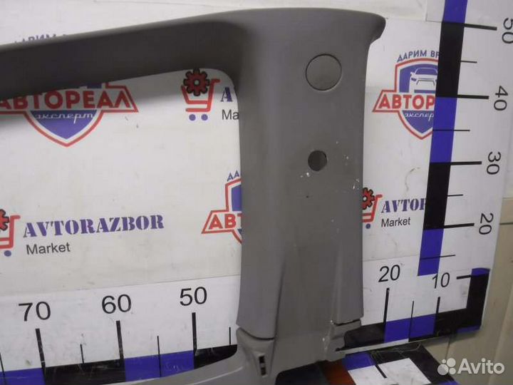 Обшивка багажника задняя левая Mitsubishi Pajero