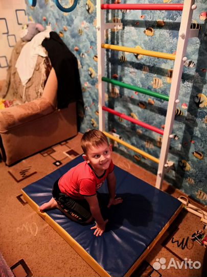 Шведская стенка с турником