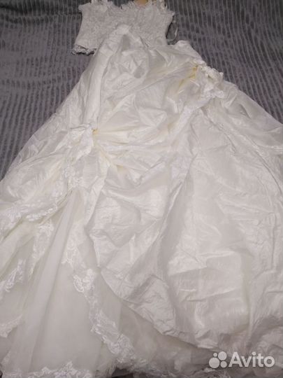 Платье свадебное 46 размера