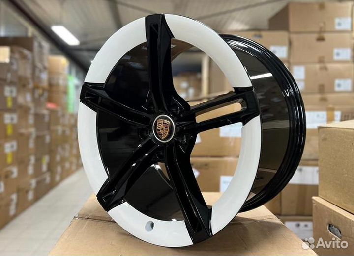 Кованые диски R21 на Porsche Taycan