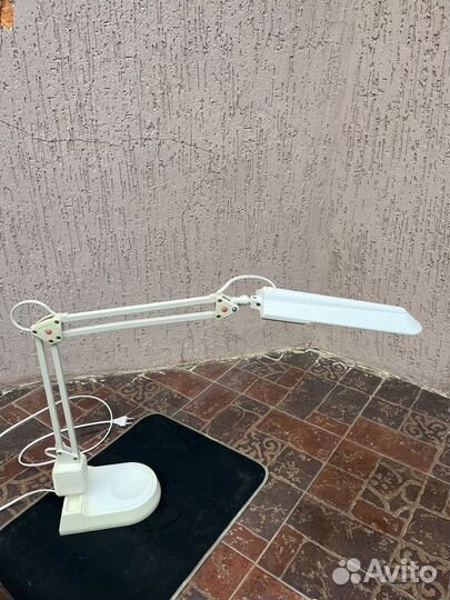 Лампа настольная Camelion 11ватт