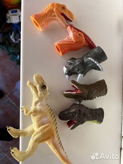 Динозавры игрушки на пальцы