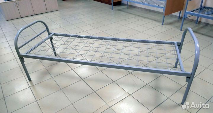Кровать с матрасом