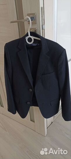 Школьный пиджак, брюки и жилет для мальчика