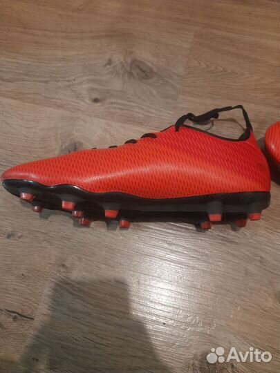 Футбольные бутсы