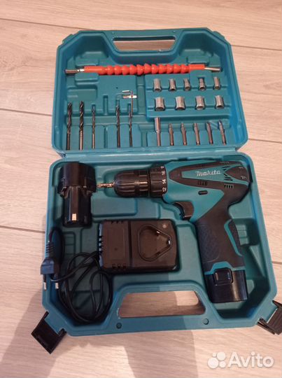 Шуруповерт makita 12v бу, состояние идеальное