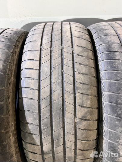 Bridgestone Turanza T005 215/55 R17