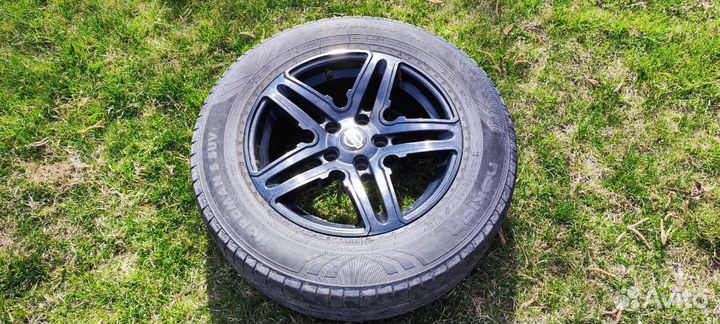 Комплект колес Nokian 215/65 R16 98H лето