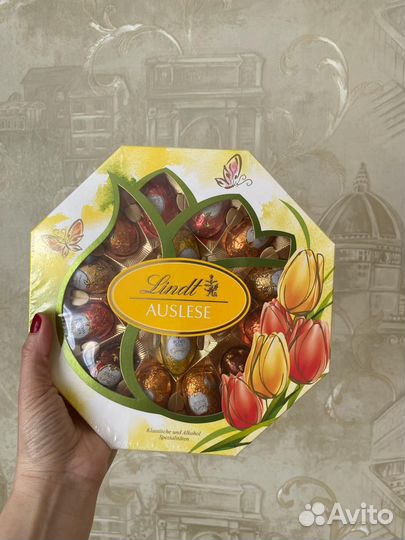 Набор шоколадных яиц Lindt