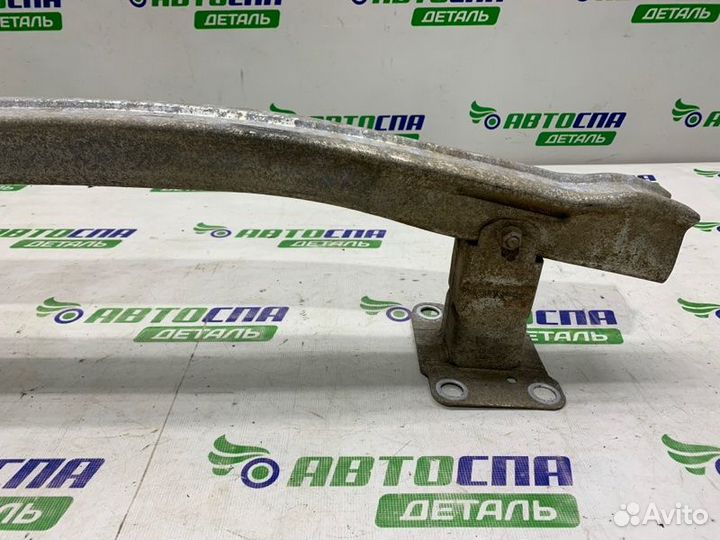 Усилитель бампера передний Renault Scenic минивен