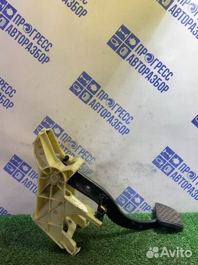 Педаль тормоза Bmw 750I седан 4.8 N62B48B 2007