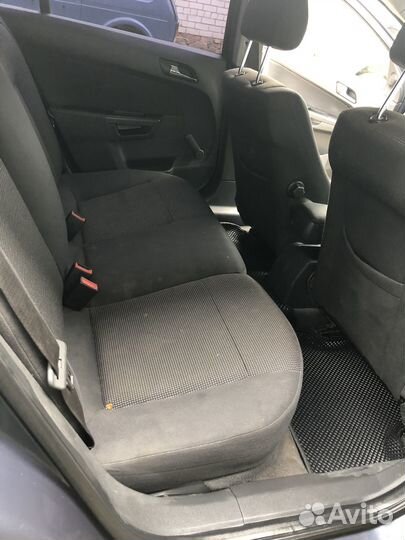 Opel Astra 1.6 МТ, 2010, 280 000 км