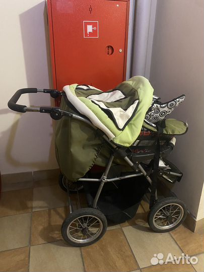 Прогулочная коляска