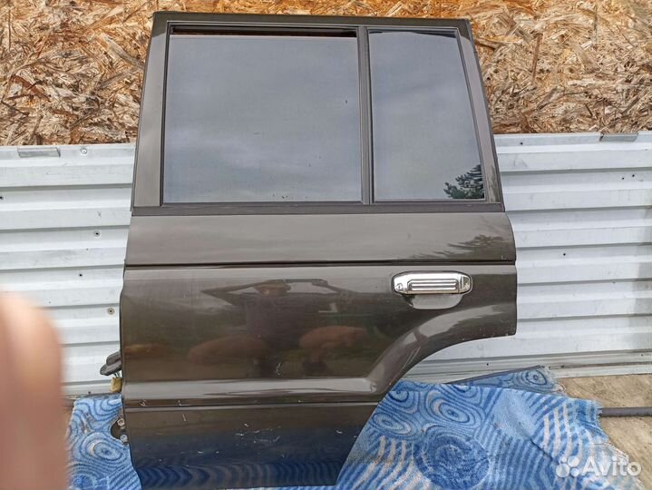 Продам дверь заднюю левую от Митсубиси Паджеро 2