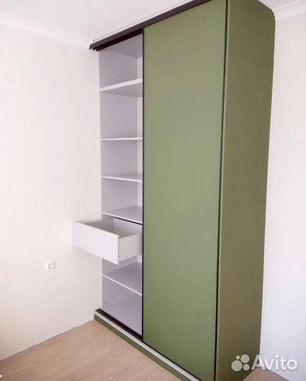 Шкаф встроенный