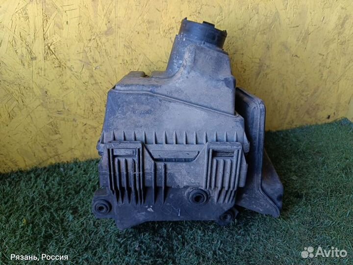 Корпус воздушного фильтра Mitsubishi Lancer 9 4G18