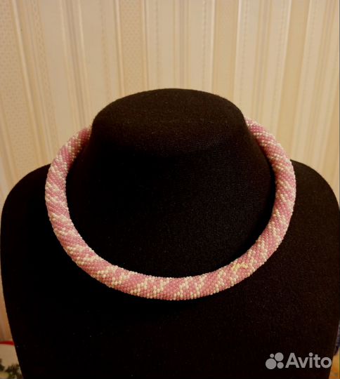 Украшение. Жгут из бисера