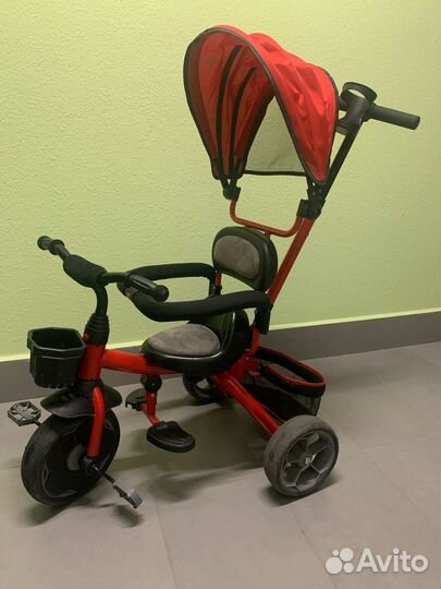 Трехколесный велосипед с ручкой
