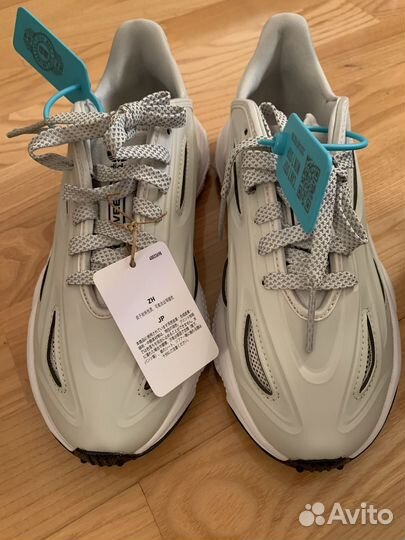 Кроссовки adidas