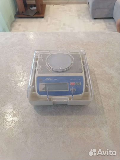 Весы электронные AND HT-120
