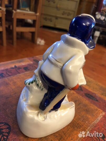 Фарфоровые статуэтки