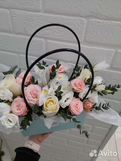 Живые цветы