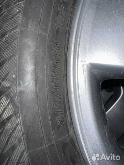 Yokohama Ice Guard IG65 215/65 R16