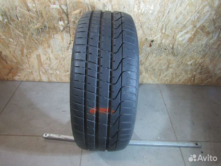 Pirelli P Zero PZ4 235/50 R19