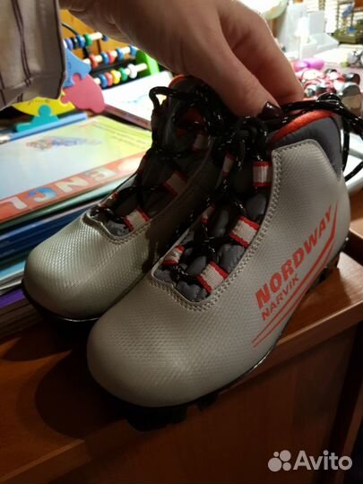 Ботинки для беговых лыж