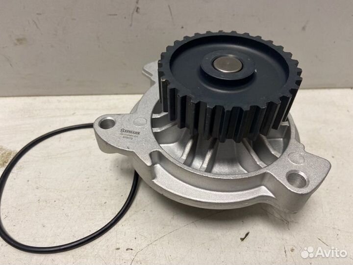 Помпа водяная Audi 100 C4 1991-1994