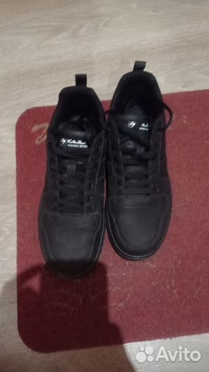 Кроссовки мужские новые 40 размер