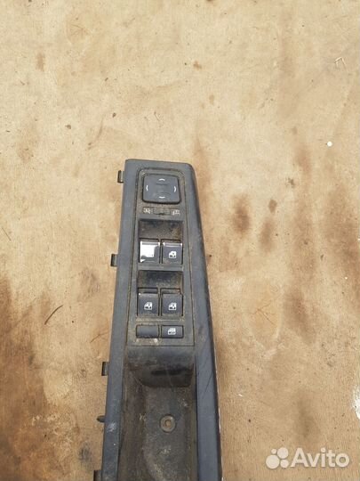 Блок управления стеклоподъемниками LADA vesta