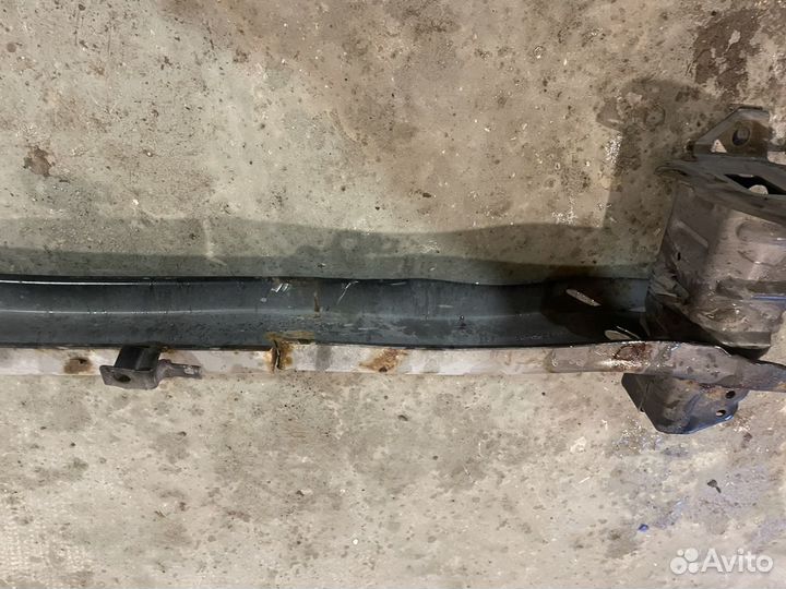 Усилитель бампера передний honda accord 8 2012 г.в