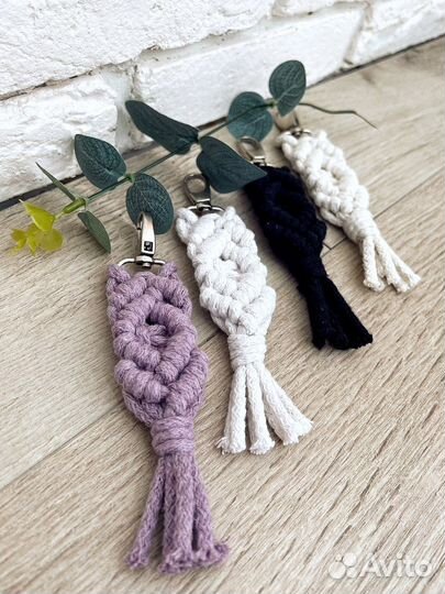 Брелок макраме