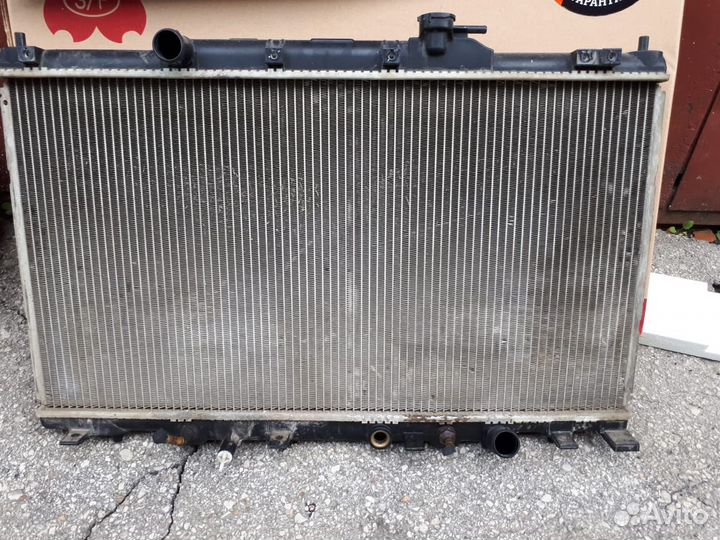 Радиатор на Хонду CR-V