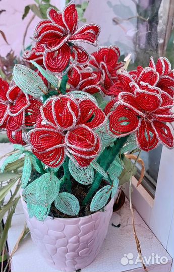 Цветы из бисера