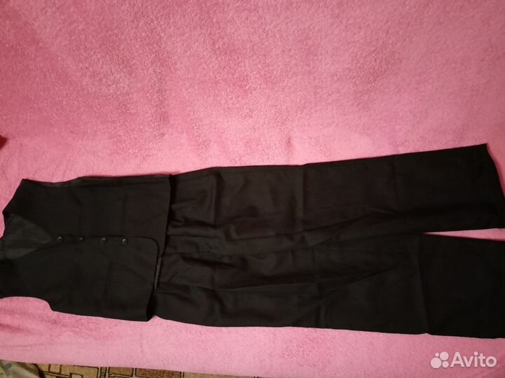 Новый костюм тройка для мальчика