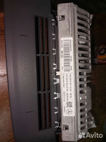 Дисплей Mercedes 212