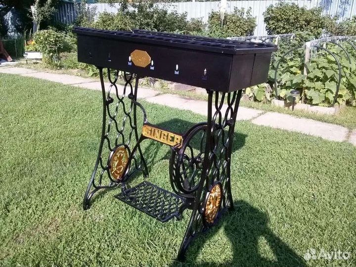 Старинная станина от Швейной машины