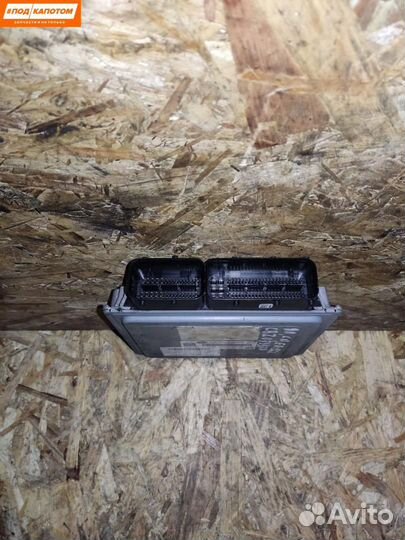 Блок управления двигателем Volkswagen Golf 6