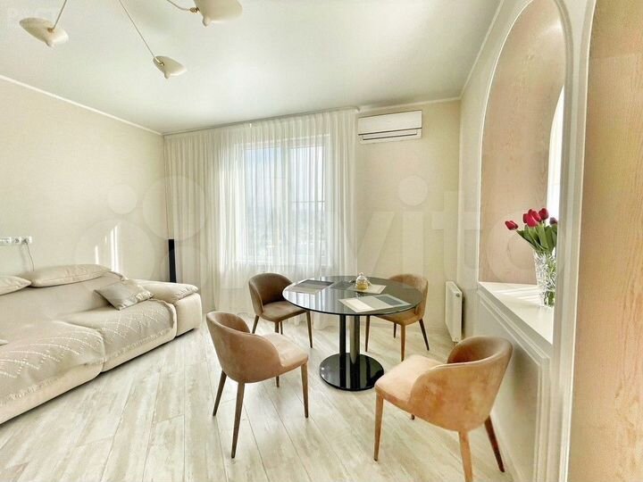 2-к. квартира, 52 м², 17/19 эт.