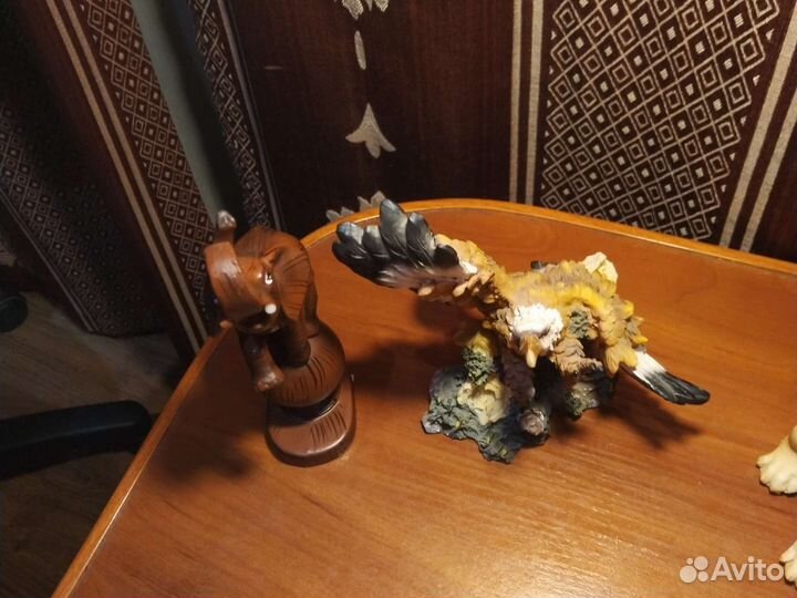 Статуэтки, фигурки