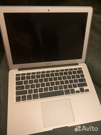 Apple MacBook Air ‘13 2013 года 4 гб ssd128 гб i5