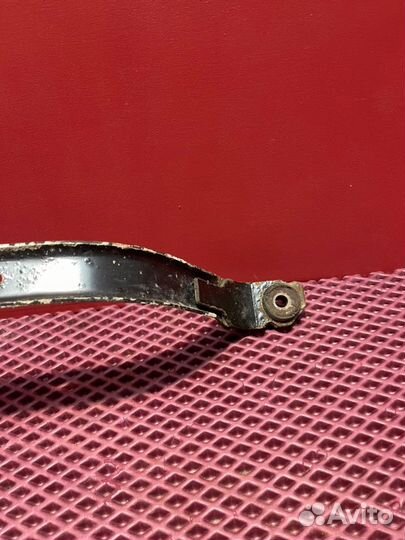 Кронштейн топливного бака Audi A8 D4 cdda 2012