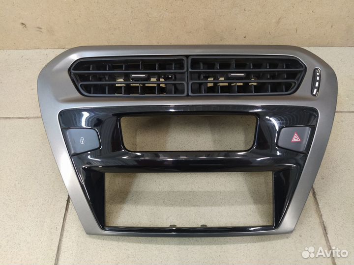 Рамка магнитолы Ситроен C-Elysee