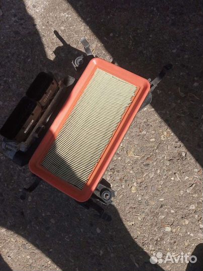 Корпус воздушного фильтра Киа Рио 2