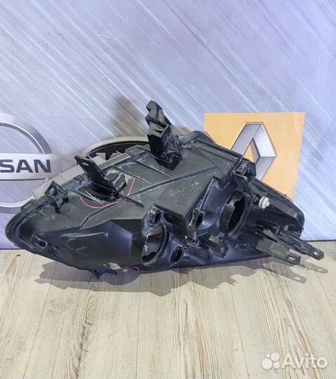 Фара Renault koleos Лев