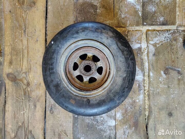 Колёса от самолёта