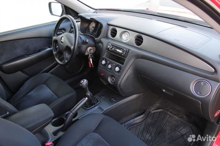 Mitsubishi Outlander 2.4 МТ, 2005, 202 000 км